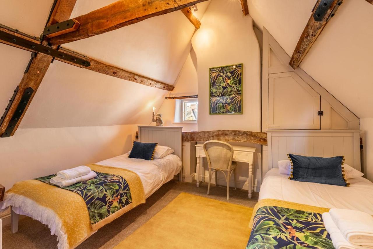 Host & Stay - The Old Paul Pry Holt  Buitenkant foto