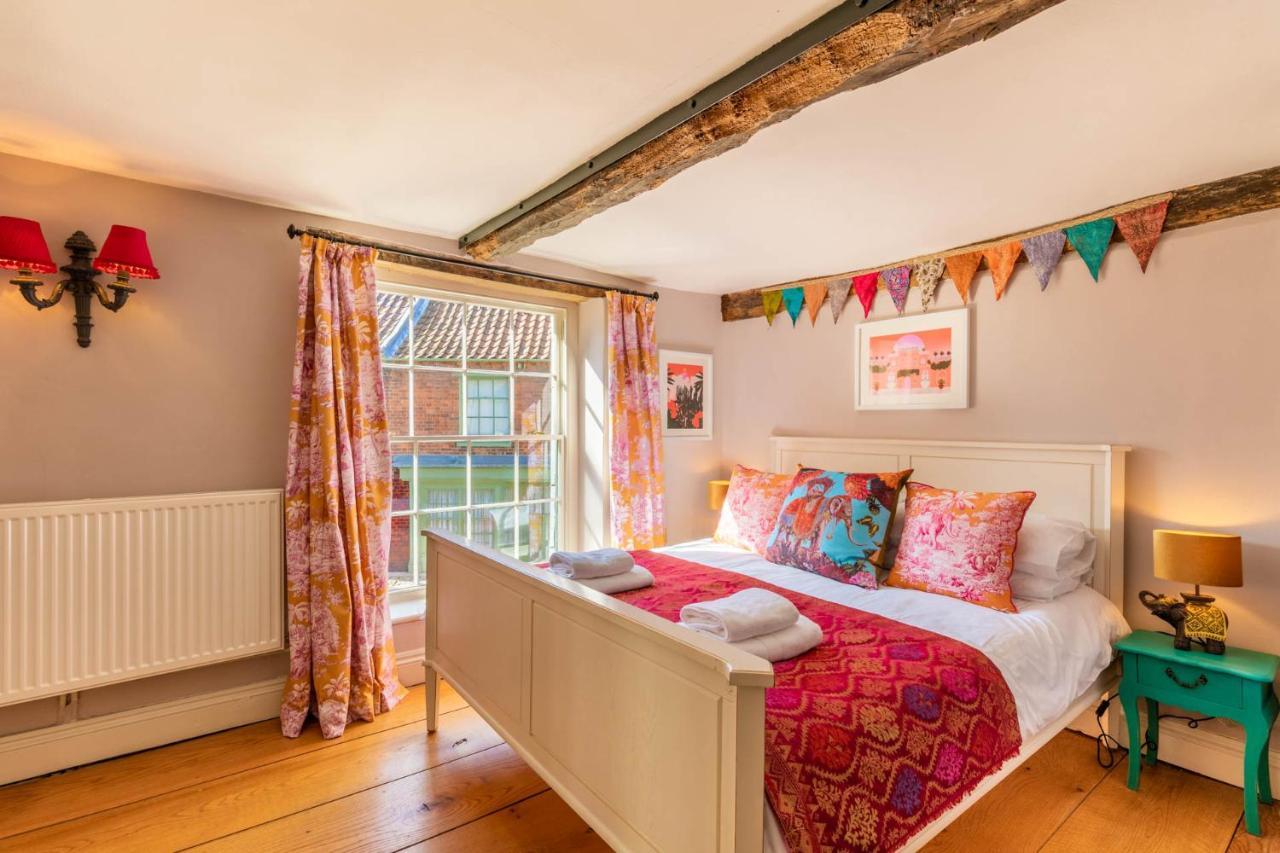 Host & Stay - The Old Paul Pry Holt  Buitenkant foto