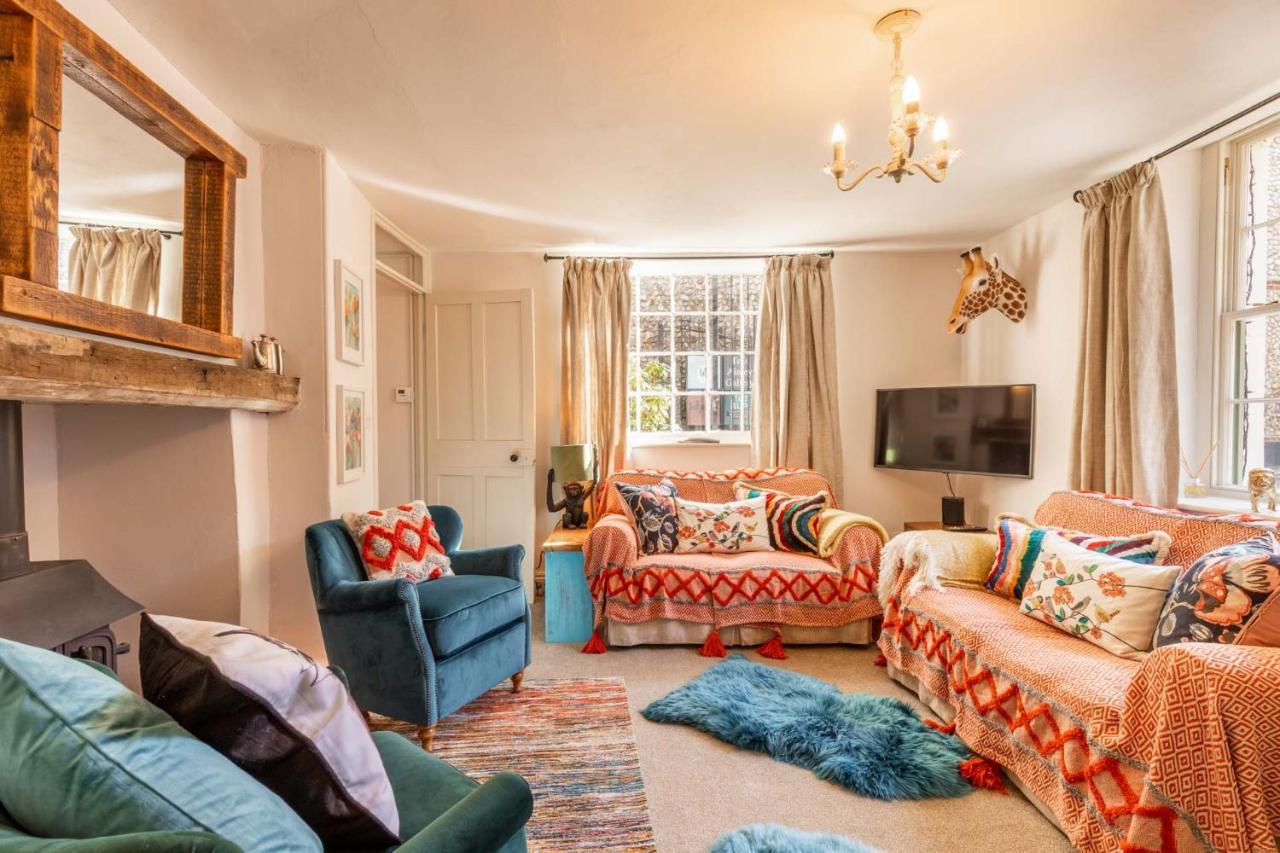 Host & Stay - The Old Paul Pry Holt  Buitenkant foto