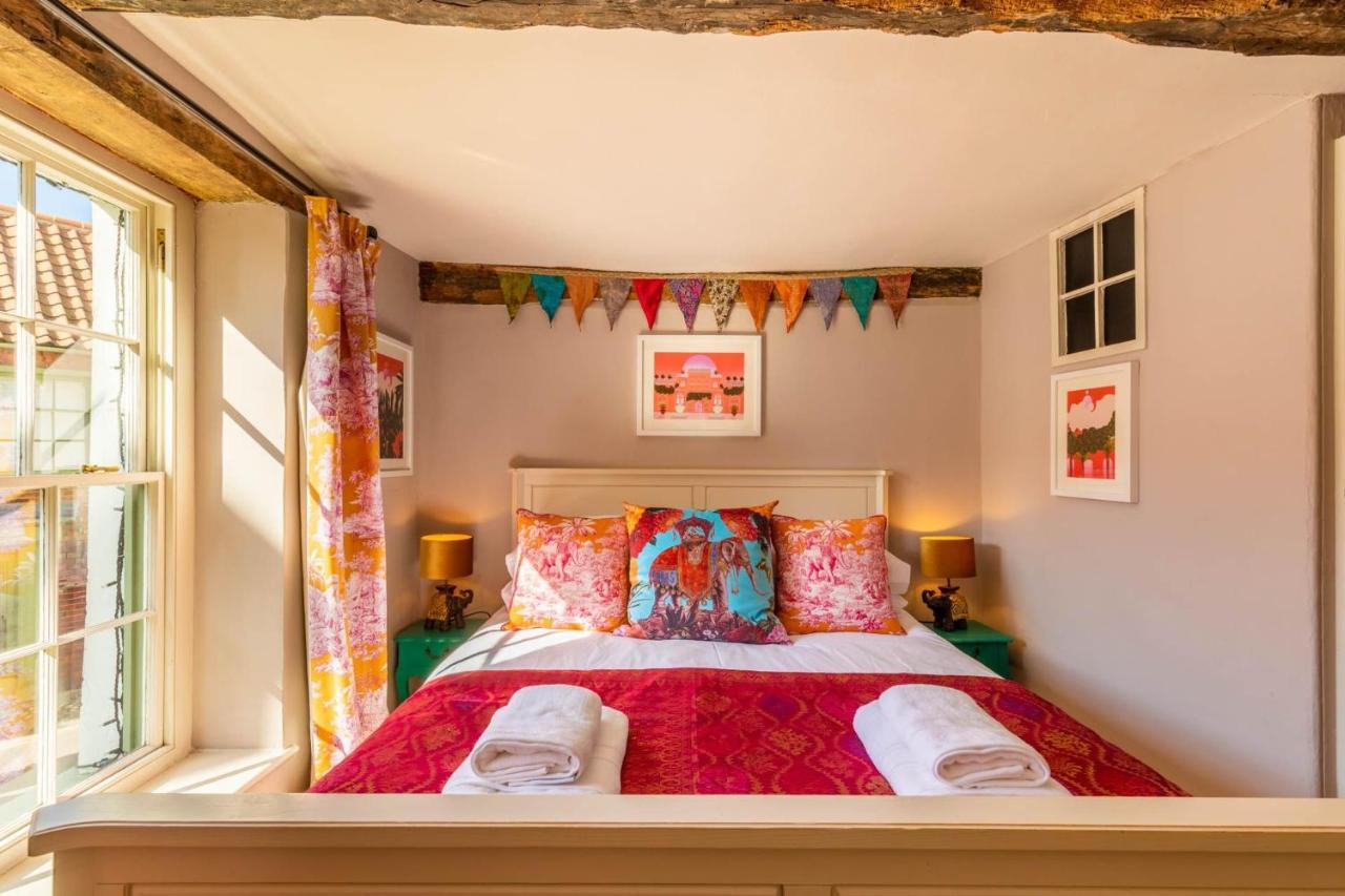 Host & Stay - The Old Paul Pry Holt  Buitenkant foto